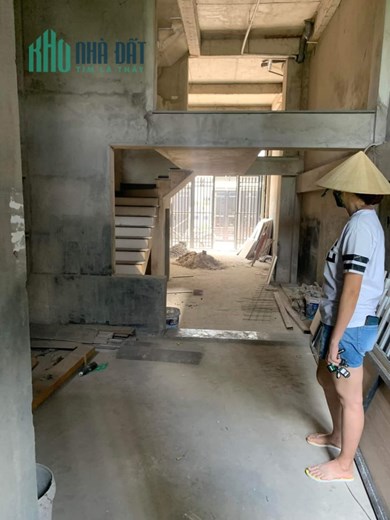 Nhà Thô  Quốc Lộ 13 Hiệp Bình Phước 68m Chỉ 5.8 tỷ - ô tô quay đầu thoải mai
