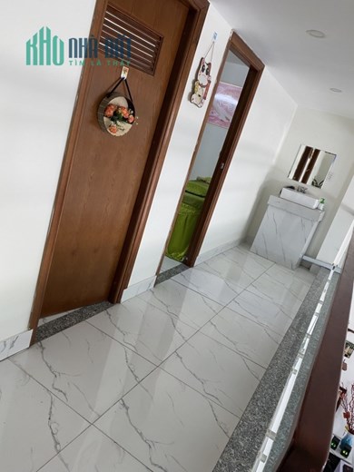 Nhà rộng rãi 7x14m đẹp sân xe hơi, kinh doanh tốt, giáp Gò Vấp