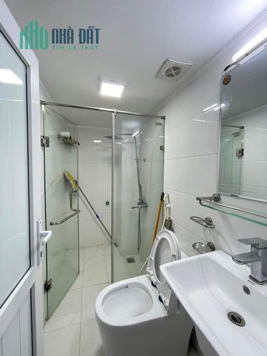Qúa đỉnh, Nhà Thanh Bình Mỗ Lao, dân xây 6 tầng đẹp, 2 mặt thoáng, 42m giá chào 4.65 tỷ
