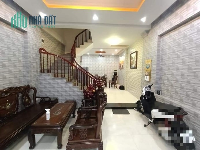 BÁN NHÀ ĐẸP BẠCH MAI NGÕ RỘNG THÔNG THOÁNG GẦN PHỐ 48M CHỈ NHỈNH 8 TỶ