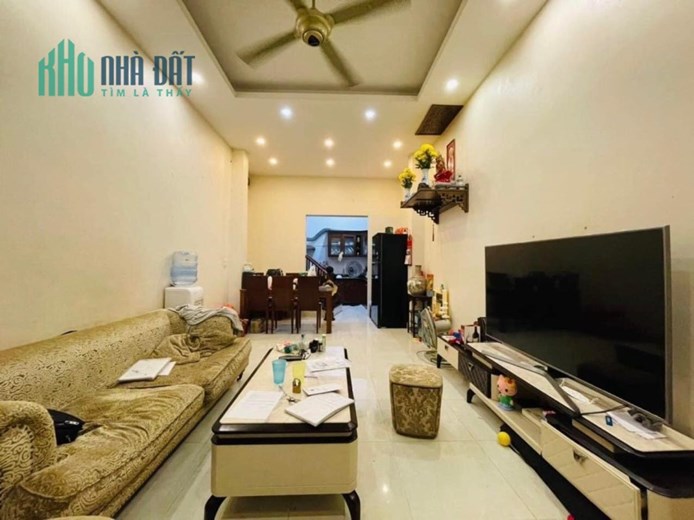 Lê Thanh Nghị, nhà mới, phân lô, 1 ngoặt ra phố, 46m2, 5 tầng, MT 4.2, giá chỉ 4.9 tỉ