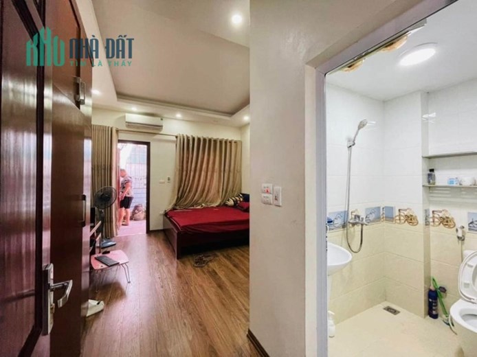 Lê Thanh Nghị, nhà mới, phân lô, 1 ngoặt ra phố, 46m2, 5 tầng, MT 4.2, giá chỉ 4.9 tỉ