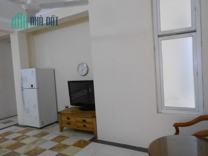 Căn 2 ngủ đẹp, full nt, sáng, thoáng, gần cv nước, ao sen, hồ Tây.