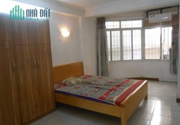 Tầng khép kín 26m2, chợ Hôm, sáng thoáng trước sau, ở ngay