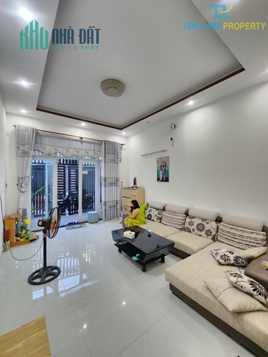 Bán nhà 2 tầng mê đúc kiên cố xây ở kiệt 3m Hoàng Hoa Thám