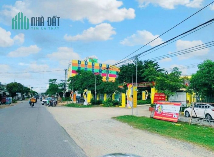 Lô Đất Hoà Tiến - Giá 5.6Tr/ m2, Cách DT605 chỉ 1km, Chợ Lệ Trạch 2km