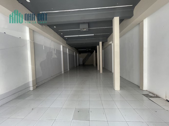 ChO ThuÊ nguyên căn 3 tầng mặt tiền Phạm Văn Thuận chỉ 25tr/th