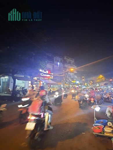 Duy nhất 1 căn nhà mặt tiền sát Bùi Minh Trực, 4x20, 3.5 tấm giá rẻ chỉ 9.9tỷ