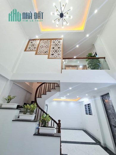Trung Tâm Huyện Thanh Trì 45m2 / 5 tầng, oto đỗ cổng, 1km ra cầu Văn Điển, 2,7 tỷ