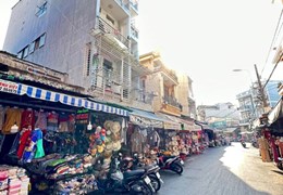 Bán 2 căn nhà trước mặt chợ căn cứ 26 Gò Vấp  có thu nhập 70 triệu/1 tháng