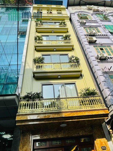 Bán nhà mặt phố Phạm Văn Đồng thang máy, vỉa hè, kinh doanh đa hệ sầm uất, 80m chỉ 15 tỷ