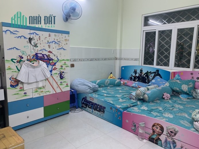 Bán nhà Hương Lộ 2 gần 90m2 3 tầng sổ vuông nhỉnh 4 tỷ