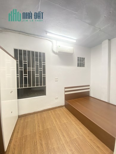 Bán CCMN Lĩnh Nam 100.5m2 6 tầng thang máy MT 4.4m 18P thoáng sáng DT 71tr giá 9.3 tỷ 0904154168