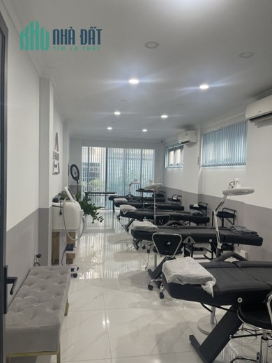 Chính chủ bán nhà HXH Lê Văn Sỹ, Phường 12, Quận 3. DTSD 300m². 5 tầng. Giá 14,7 tỷ