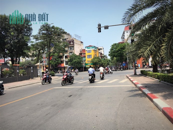 SIÊU PHẨM NGUYỄN VĂN CỪ, L/BIÊN. CHỈ NHỈNH 3 TỶ CÓ NGAY NHÀ ĐẸP 34Mx 5T, MT 5,1M. RẤT GẦN Ô TÔ TRÁNH