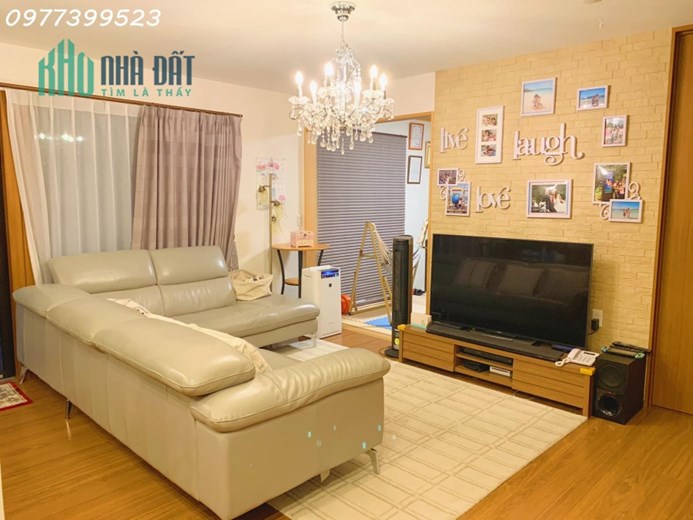 SIÊU PHẨM NGUYỄN VĂN CỪ, L/BIÊN. CHỈ NHỈNH 3 TỶ CÓ NGAY NHÀ ĐẸP 34Mx 5T, MT 5,1M. RẤT GẦN Ô TÔ TRÁNH