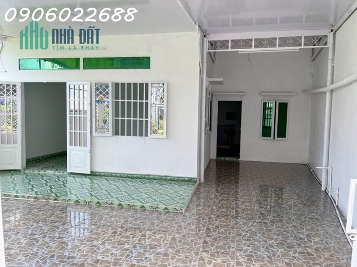 Bán nhà gần  Nguyễn Duy Trinh  102 m Giá 102 mét Giá 3,690 Tỷ
