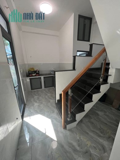 Nhà bán Q11, ô tô tới nhà Lạc Long Quân, ngang 8.5m chỉ 5.1 tỷ