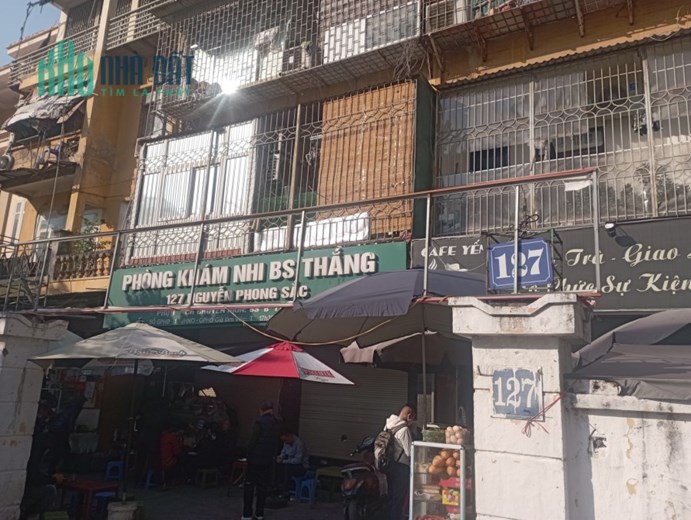 Bán căn hộ Nguyễn Phong Sắc, Cầu Giấy. DT 51m2; T1; giá 4.95 tỷ. Phương