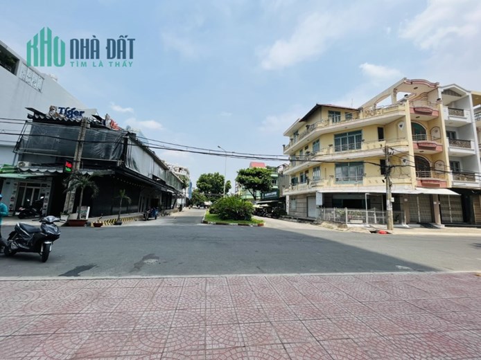 Chủ kẹt tiền cần bán gấp căn hộ The Western Capital Quận 6, 4 mặt tiền đường.