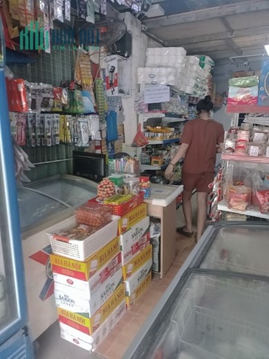 Do công việc nhiều vợ mình không đảm nhiệm đuợc vì có con nhỏ nên mình cần sang nhuợng cửa hàng tạp