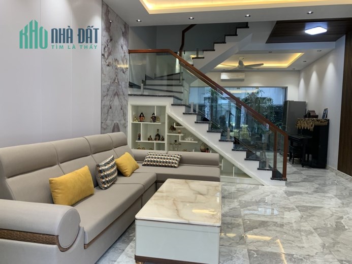 Cho thuê nguyên Căn Vin marina Cầu Rào 2 nhfa 4 tầng 75 Mchir 35 tr