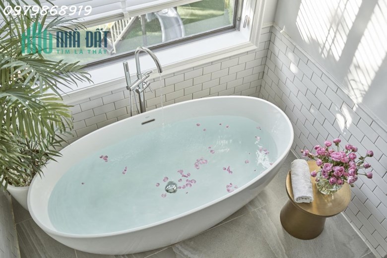 CHỈ NHỈNH 3 TỶ CÓ NGAY SIÊU PHẨM ĐẸP PHỐ NGỌC LÂM, LONG BIÊN. 36Mx 5T, MT 5M, GẦN Ô TÔ TRÁNH