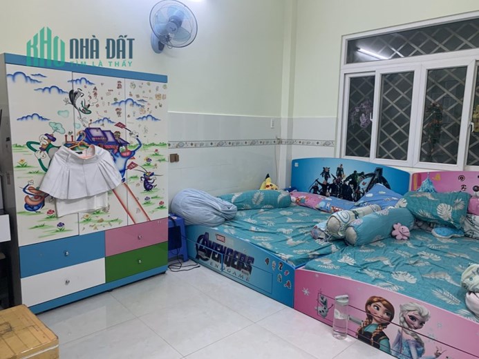 Hương Lộ 2. Bình Tân. Ngang bề thế. 3 tầng BTCT. 87m2. Nhỉnh 4 Tỷ.