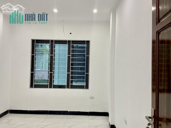 Bán nhà 5 tầng mới xây diện tích 45 m2 mặt tiền 5,8 m vị trí siêu đẹp chỉ vài phút di chuyển ra Mỹ