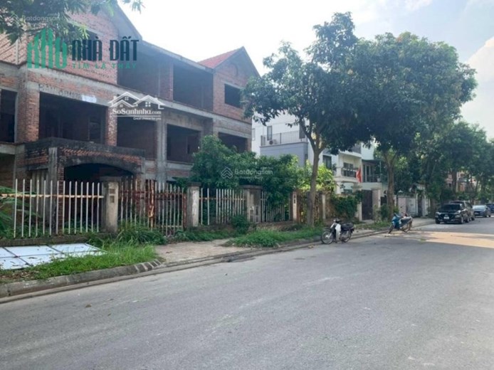 Cần chuyển nhượng gấp biệt thự khu ĐT Quang Minh - View vườn hoa trung tâm