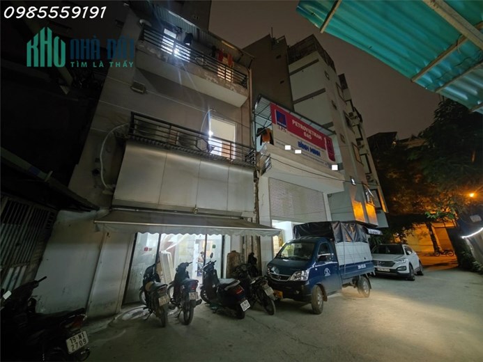 Bán nhà Hoàng Cầu Đống Đa mới giảm 1.2 tỷ, 75m2 MT 10m rất hiếm, 1p đi bộ ra hồ HC, ngõ ô tô tránh