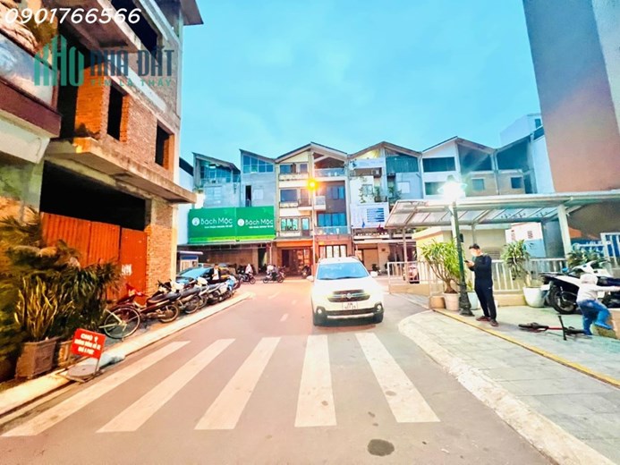 Bán Liền Kề, Phố Thịnh Liệt, Hàng Xóm Quận Ủy Hoàng Mai, 65m x 4T, Giá 13.5 tỷ.