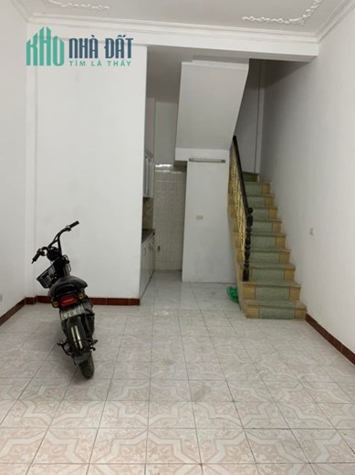 Bán gấp nhà Phố Bạch Mai 2.65 tỷ, 30mx4T,  sổ đỏ giao ngay