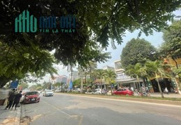 Bán nhà 2 tầng mặt tiền đường Quang Trung phường Đông Vệ