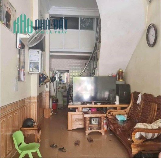 Bán nhà 2 tầng mặt tiền đường Quang Trung phường Đông Vệ