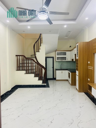 Bán căn nhà 45m2 phố Âu Cơ, Tây Hồ Dân xây 5 ngủ 10m 2 Ô tô tránh 4.5 Tỷ