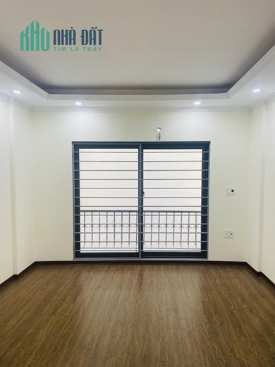 Bán căn nhà 49m2 phố Âu Cơ, Tây Hồ Dân xây 5 phòng ngủ 2 Ô tô tránh 10m 4.7 Tỷ