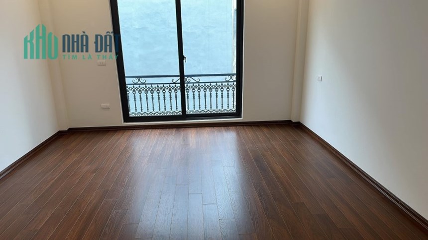 Bán ngôi nhà 46m2 phố Âu Cơ, Tây Hồ Dân xây 5 ngủ 10m Mặt phố 4.8 Tỷ
