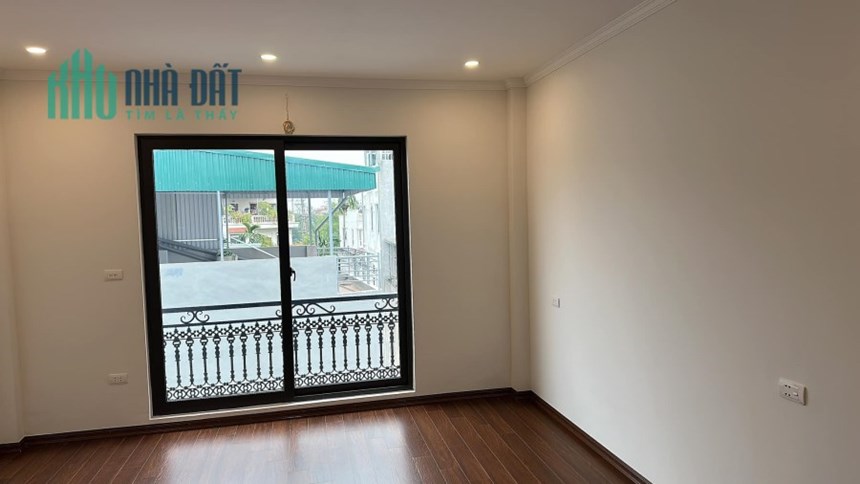 Bán ngôi nhà 48m2 phố Âu Cơ, Tây Hồ Dân xây 5 phòng ngủ Ô tô tránh 10m 4.8 Tỷ
