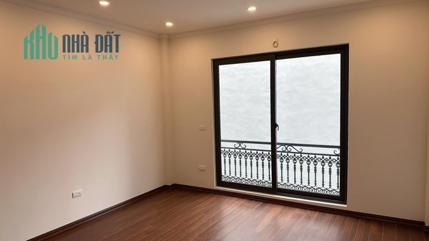 Bán ngôi nhà 47m2 phố Âu Cơ, Tây Hồ Chủ tự xây 5 ngủ 10m Ô tô tránh 4.8 Tỷ