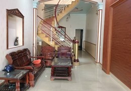 Bán nhà mặt đường số 135 Miếu Hai Xã, diện tích 94m 3 tầng, vị trí đẹp, GIÁ 7 tỉ