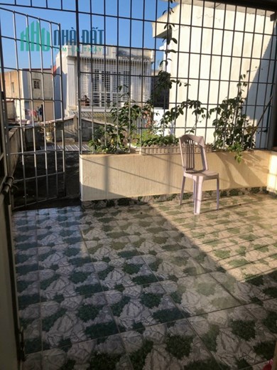 Bán nhà mặt đường số 135 Miếu Hai Xã, diện tích 94m 3 tầng, vị trí đẹp, GIÁ 7 tỉ