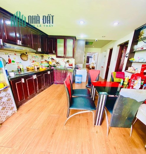 Tập thể Láng Hạ, Ba Đình, ô tô đỗ, 3 ngủ, DT 80m2, giá 2.98 tỷ
