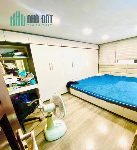 Tập thể Láng Hạ, Ba Đình, ô tô đỗ, 3 ngủ, DT 80m2, giá 2.98 tỷ