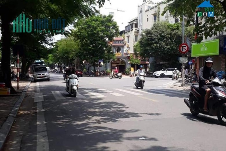 Chủ định cư Hoa Kỳ cần bán nhà mặt phố Văn Miếu, Đống Đa 120Mx7 tầng, lô góc 2 thoáng cực Vip