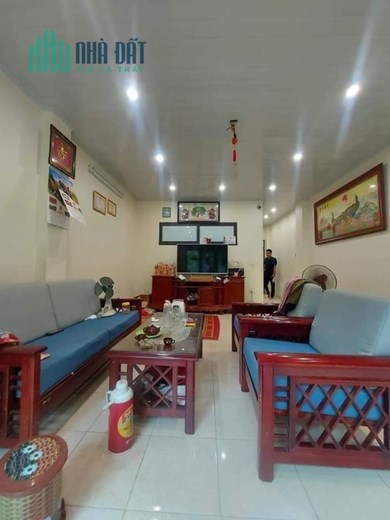 Bán căn nhà 71m2 phố Âu Cơ, Tây Hồ 5 phòng ngủ Ô tô đỗ cửa 10m ngõ 2 Ô tô tránh 5.65 Tỷ