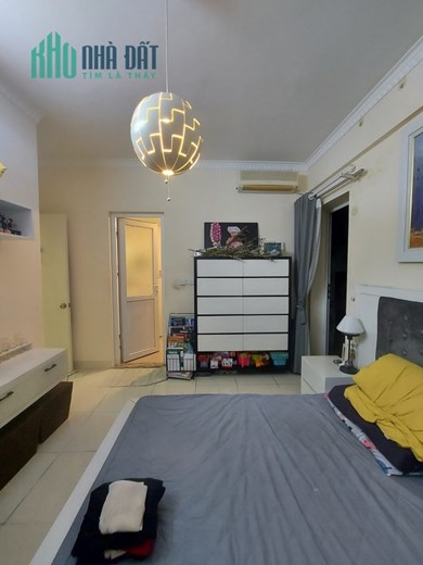 Bán căn nhà 74m2 phố Âu Cơ, Tây Hồ 5 ngủ Ô tô đỗ cổng Sát phố 5.85 Tỷ