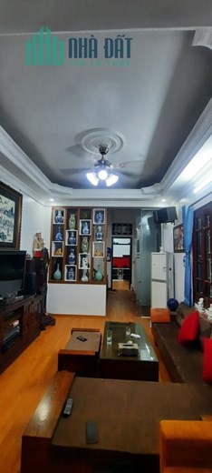Bán nhà phố 8/3, ngõ thông tứ tung, đi bộ ra Time City, DT37m2, giá 3.5 tỷ.