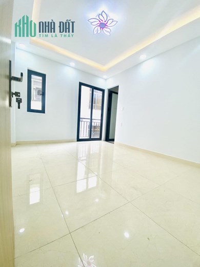Bán nhà đường Lê Quang Định quận Bình Thạnh diện tích 40 m2 nở hậu.