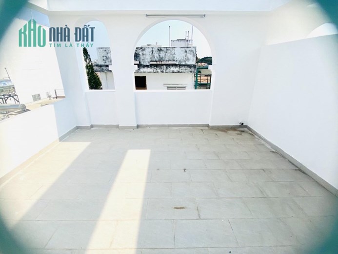 Bán nhà đường Lê Quang Định quận Bình Thạnh diện tích 40 m2 nở hậu.